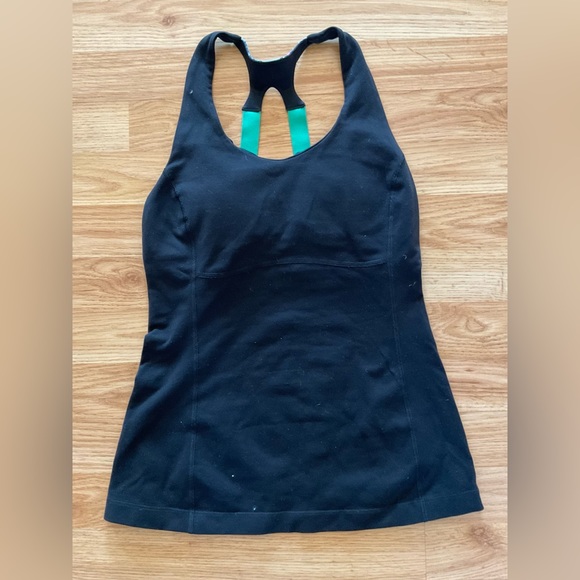 Lucy Tops - Lucy Workout Top - Size M/L